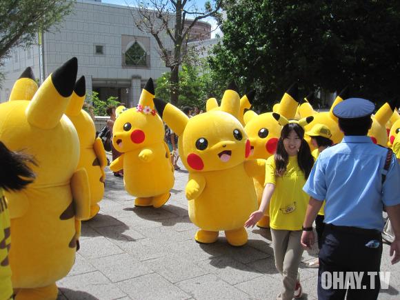 Những chú Pikachu nhảy cực dễ thương tại Lễ hội pikachu