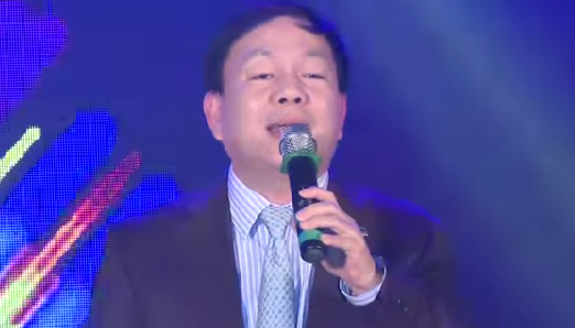 Phó tổng giám đốc Viettel hát Em của ngày hôm qua