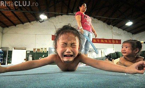 Xin hãy cứu chúng con!