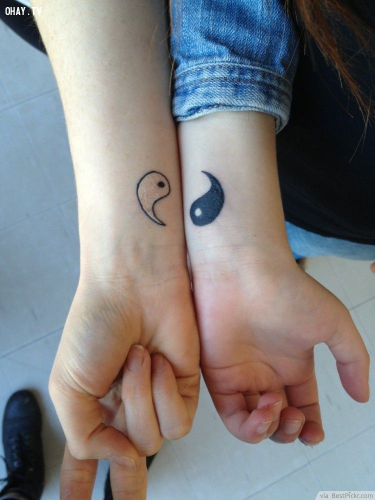Perfect Match Small Yin Yang Tattoo On Wrist ❥❥❥ http://bestpickr.com/matching-couples-tattoos