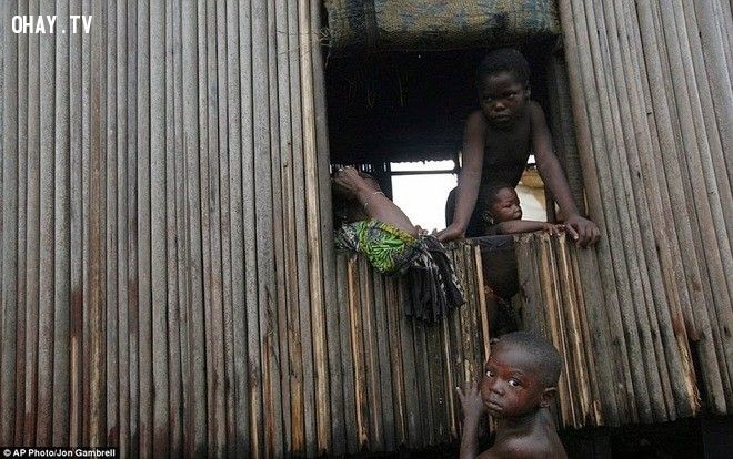 những đứa bé tội nghiệp ở Makoko