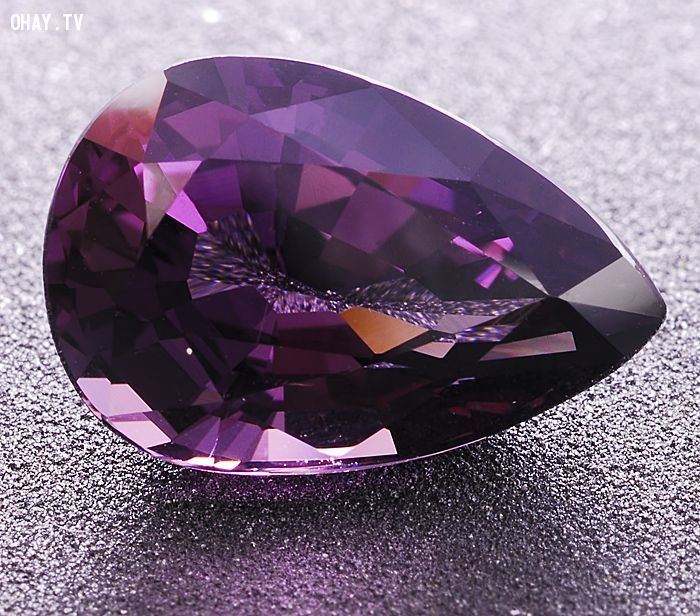Chiêm ngưỡng 10 loại đá quý đắt nhất thế giới - Nguyễn Hoàng Hải Lin