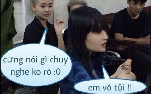 Cộng đồng mạng chế ảnh 2 \'hót gơ\' quậy tưng bố đi bộ