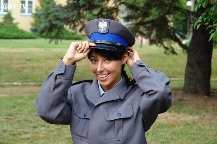 Chiêm ngưỡng VẺ ĐẸP của các nữ cảnh sát trên TOÀN THẾ GIỚI