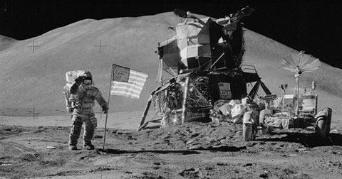 NASA công bố hơn 8000 ảnh chụp được của toàn bộ các nhiệm vụ Apollo khám phá Mặt Trăng