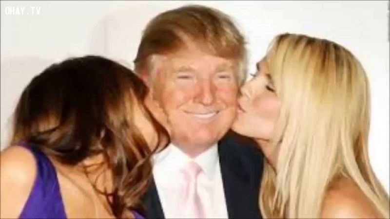 Donald Trump và 2 cô gái