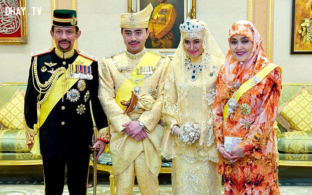 quốc vương brunei cấm dân tổ chức giáng sinh