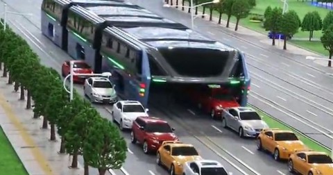 Không còn lo tắc đường với chiếc xe buýt này