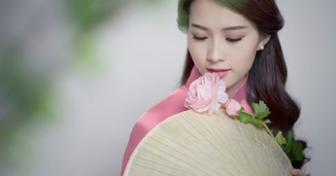 5 kiểu tóc thích hợp để bạn thử khi mặc áo dài