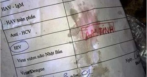 Té ghế với 1001 kiểu giấy gói bánh mì chỉ có ở Việt Nam