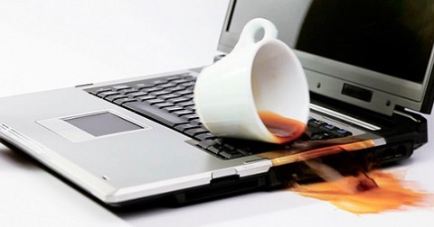 Cách xử lý khi laptop bị ướt