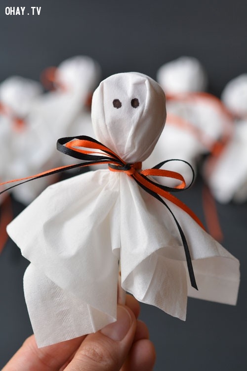 Ý tưởng hay mùa Halloween [dễ thực hiện]: Kẹo mút hình chú ma ngộ ...