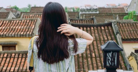 Khi cô đơn và yếu đuối, hãy đến Hội An