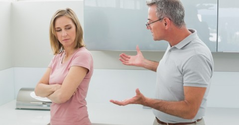 3 cách giúp bạn lấy lại bình tĩnh trong các cuộc trò chuyện căng thẳng