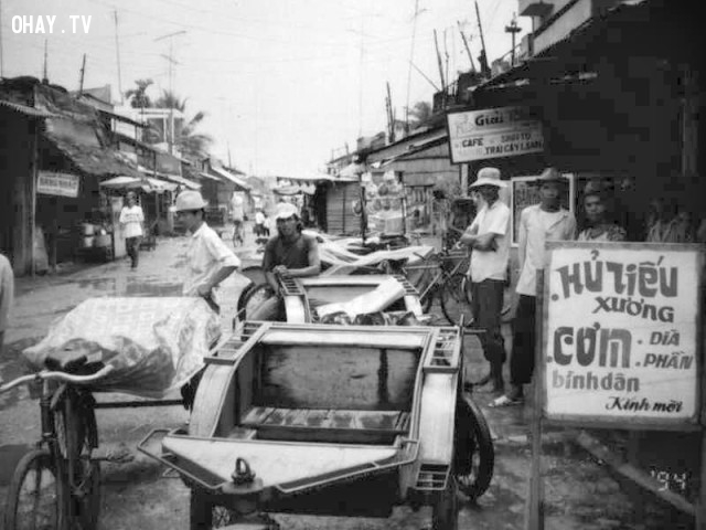 Bến xe lôi gần bến phà Bến xe lôi gần bến phà,Bến Tre xưa,Xứ dừa,hình xưa,ảnh cổ,ảnh lịch sử