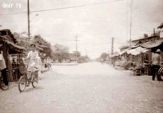 Ngã ba Tân Thành, khoảng năm 1990. Hướng nhìn từ Sơn Đông xuống. Ngã ba Tân Thành, khoảng năm 1990. Hướng nhìn từ Sơn Đông xuống.,Bến Tre xưa,Xứ dừa,hình xưa,ảnh cổ,ảnh lịch sử