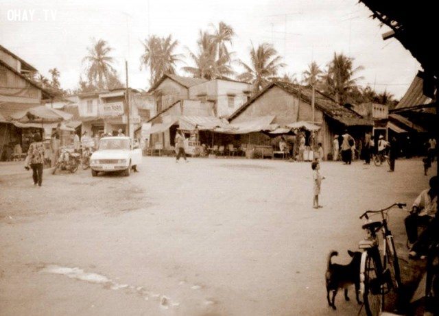 Bến phà Hàm Luông, phía Vàm phường 7, khoảng năm 1992 Bến phà Hàm Luông, phía Vàm phường 7, khoảng năm 1992,Bến Tre xưa,Xứ dừa,hình xưa,ảnh cổ,ảnh lịch sử