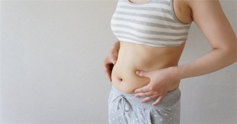 Hãy tránh 10 thói quen ngủ làm bạn béo lên chỉ sau vài đêm