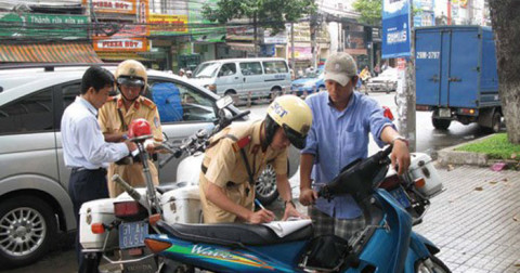 LUẬT GIAO THÔNG MỚI NGÀY 1/8: Những thay đổi có thể khiến bạn bị phạt tiền triệu