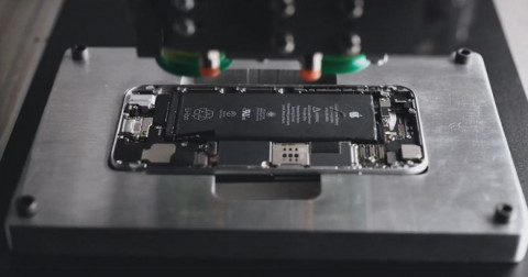 Đây là quá trình tiêu hủy và tái chế những chiếc điện thoại iPhone của Apple
