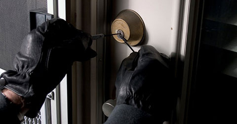 Làm thế nào để có thể sống sót khi phát hiện trộm đột nhập?