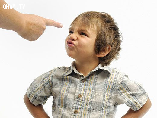 Đã bảo bố/mẹ đừng dọn phòng con nữa mà, bố/mẹ xem, giờ đồ cần tìm chẳng thấy đâu. Đã bảo bố/mẹ đừng dọn phòng con nữa mà, bố/mẹ xem, giờ đồ cần tìm chẳng thấy đâu.,