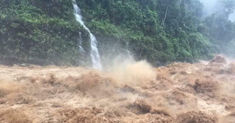 Chùm ảnh mưa lũ càn quét Hà Giang