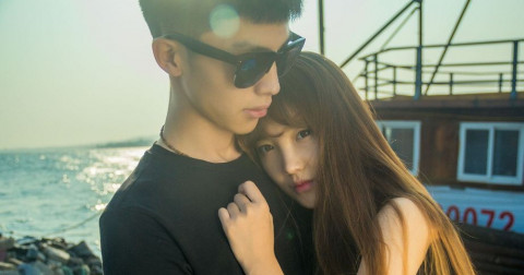 Khi nam giới có những biểu hiện này, bạn biết chắc rằng anh ta đang nói dối