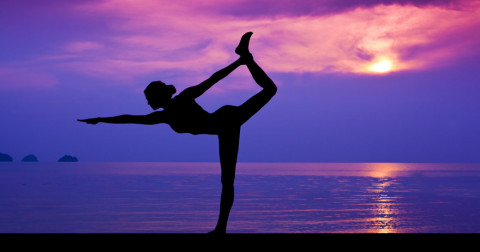 Làm thế nào Yoga giúp bạn giữ gìn tuổi trẻ?