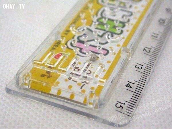 Thước mê cung Thước mê cung,tuổi thơ dữ dội
