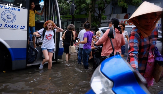 'Welcome to Vietnam' :)))