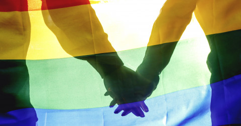 Công khai LGBT như thế nào?