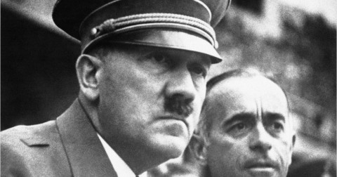 Giải mã thành công của Adolf Hitler