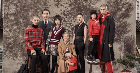 Bộ ảnh quảng cáo năm mới của Burberry Trung Quốc khiến dân tình sợ nổi cả da gà