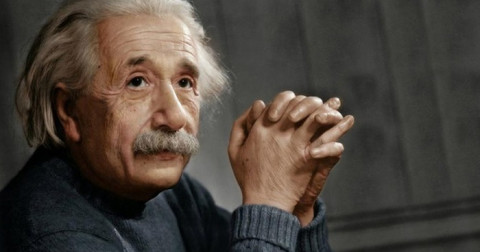 9 thói quen học tập kỳ lạ của thiên tài thông minh nhất lịch sử Albert Einstein
