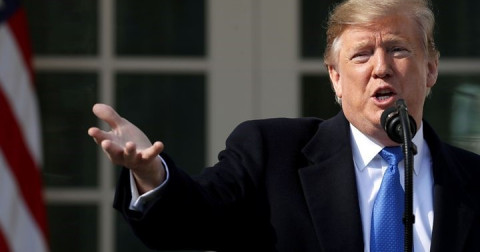 Tổng thống Donald Trump bị khởi kiện