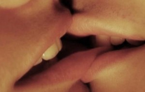 7 kiểu hôn khiến đối phương ngây ngất